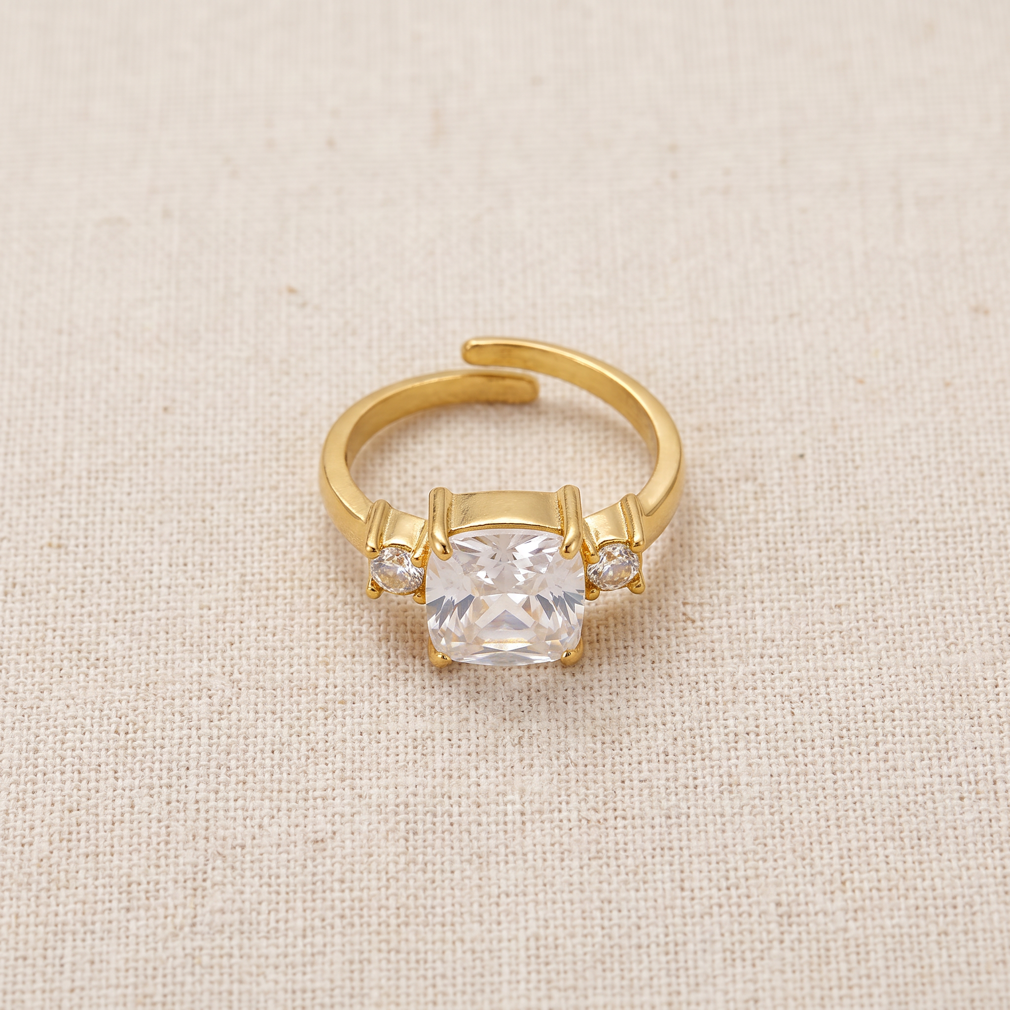 Anello Solitario Cushion